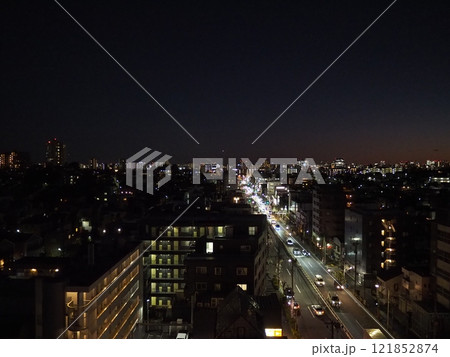 大住宅街の夕景、東京都大田区山王より南南東を望む 121852874