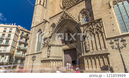 Santa Maria del Mar timelapse hyperlapse - Barcelona Spain 121859989