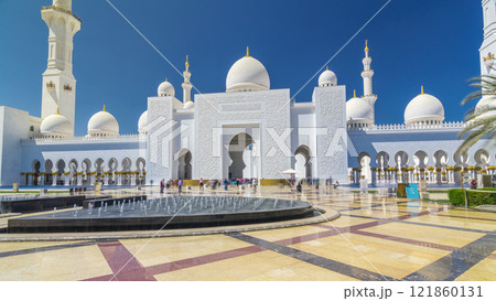 Sheikh Zayed Grand Mosque timelapse hyperlapse in Abu Dhabi, the capital city of United Arab Emirates 121860131