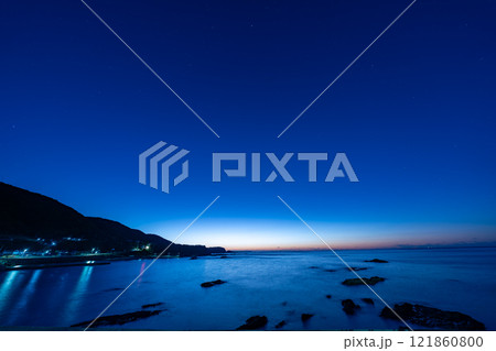 和歌山県　すさみ町からの初日の出の風景　2025年 121860800