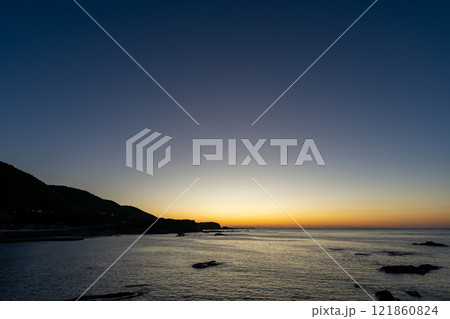 和歌山県　すさみ町からの初日の出の風景　2025年 121860824