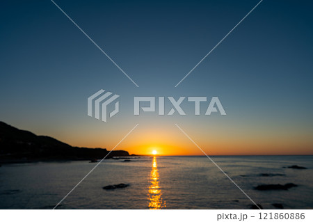 和歌山県　すさみ町からの初日の出の風景　2025年 121860886