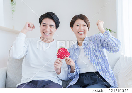 お金と夫婦 121861335