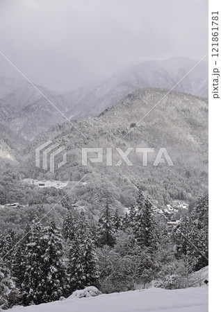 飛騨白川PAから見る景色 121861781