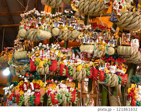 浅草　鷲神社の酉の市　東京都 121861832