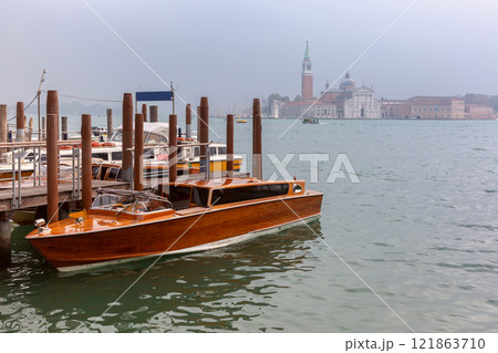 View of the island of San Giorgio Maggiore and the Giudecca Canal 121863710