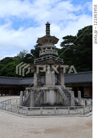 韓国慶州、仏国寺の多宝塔 韓国慶州、仏国寺の多宝塔 121863958
