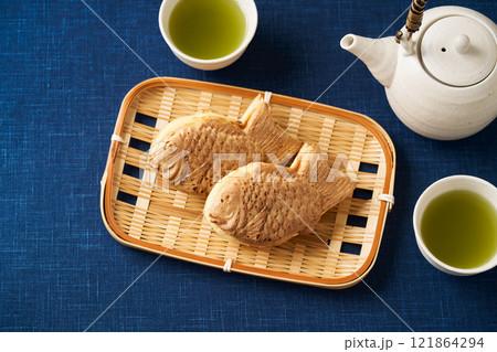 鯛焼き 121864294