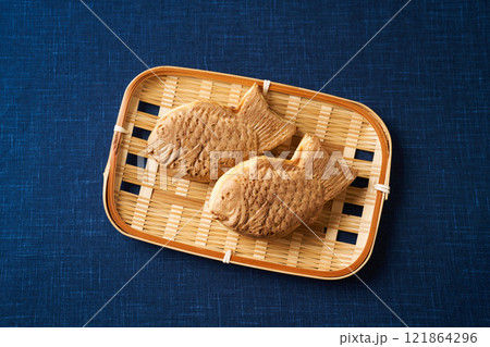 鯛焼き 121864296