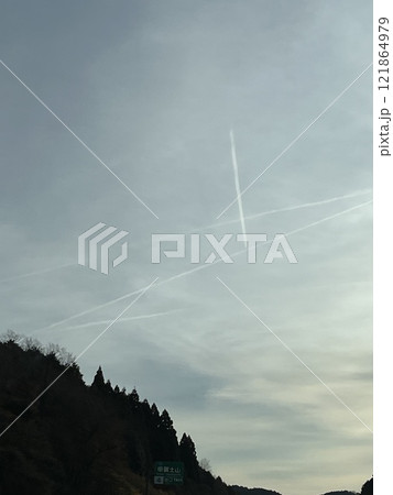 飛行機雲 121864979
