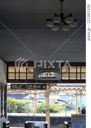 西岩国駅の改札 121865100