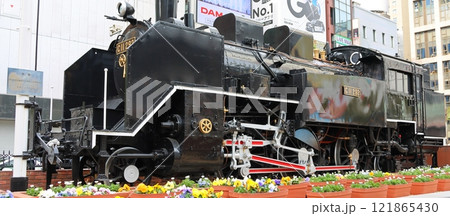 東京港区JR新橋駅のC11形蒸気機関車 東京港区JR新橋駅のC11形蒸気機関車 121865430