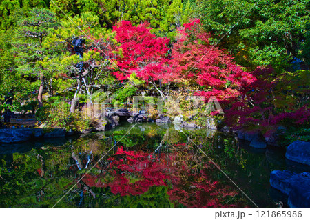 越前陶芸村の秋 121865986