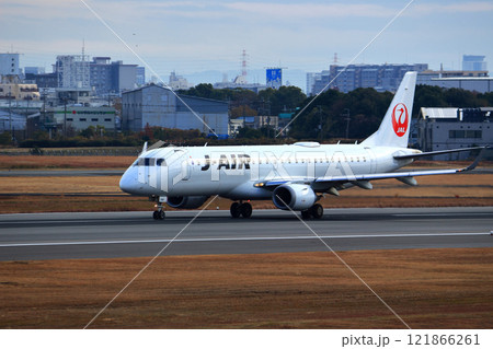 大阪国際空港 JAL 飛行機 離陸 スカイパーク 大阪国際空港 JAL 飛行機 離陸 スカイパーク 121866261