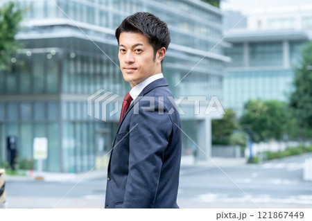 ビジネスマン ミドル 男性 ビジネスマン ミドル 男性 121867449