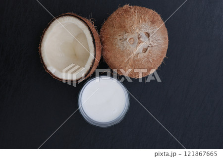 ココナッツミルク 121867665