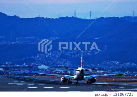 大阪空港から大空へ 大阪空港から大空へ 121867723
