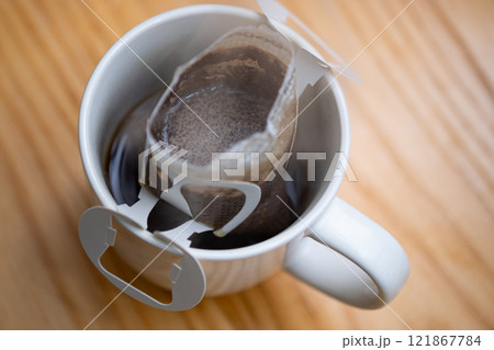 ドリップコーヒーのイメージ (写真素材) ドリップコーヒーのイメージ (写真素材) 121867784