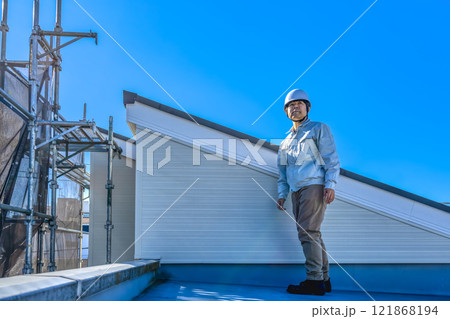 戸建て家屋の屋根修理工事　屋根 121868194