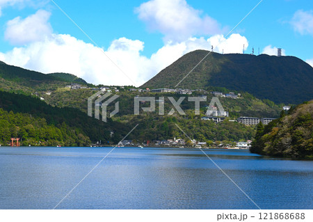 箱根 芦ノ湖の景色 箱根 芦ノ湖の景色 121868688