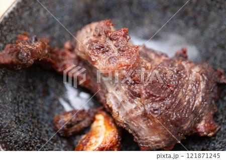 鹿肉の唐揚げ (写真素材) 鹿肉の唐揚げ (写真素材) 121871245
