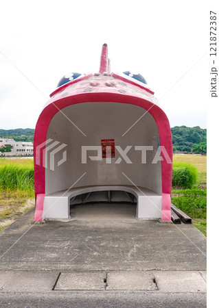 お魚バス停・浅間町アラカブバス停（長崎県西海市蛎浦島） 121872387