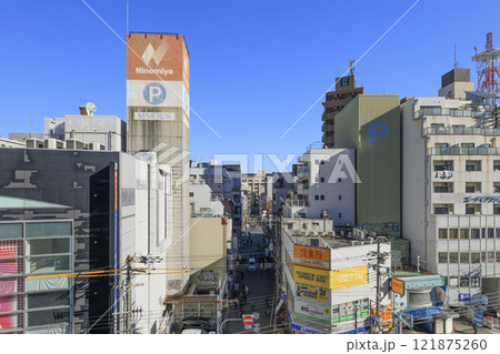 大阪日本橋のオタロードへ続くオタク街 (大阪府大阪市浪速区) 121875260