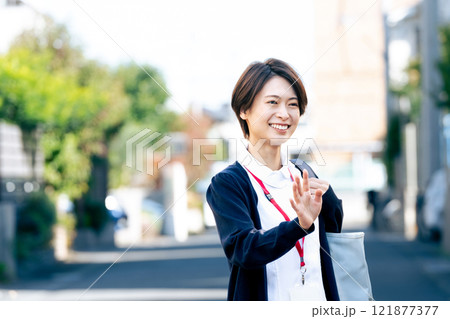医療スタッフの女性 121877377