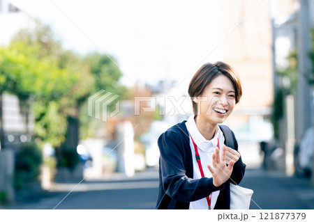 医療スタッフの女性 121877379