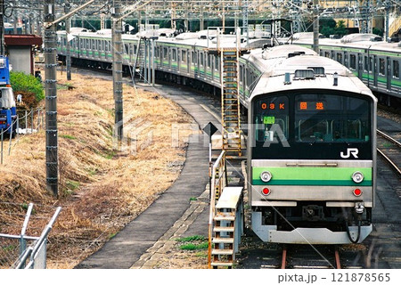 車両基地に停車する横浜線の205系 車両基地に停車する横浜線の205系 121878565