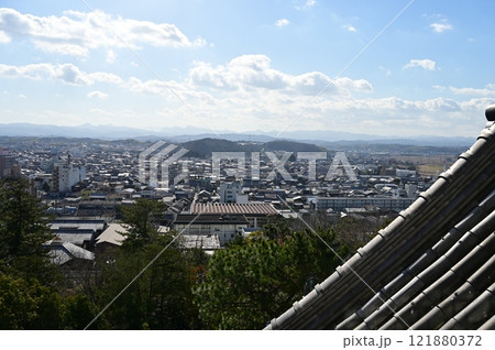 伊賀上野城からの眺望（南の城下町方面） 121880372