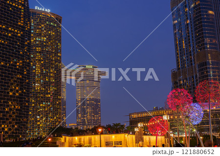 Skyline evening reflections Skyline evening reflections 121880652