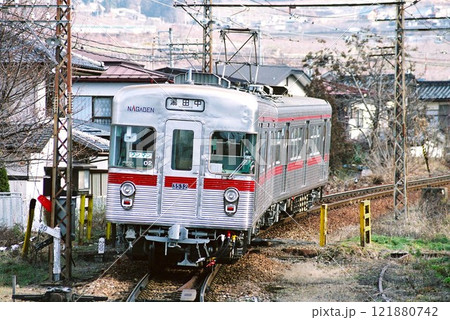 湯田中へ向けて長野線をゆく長野電鉄3500系 湯田中へ向けて長野線をゆく長野電鉄3500系 121880742