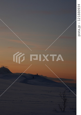 トロムソ山の景色 121880934