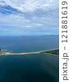 機内から眺める海の中道 121881619