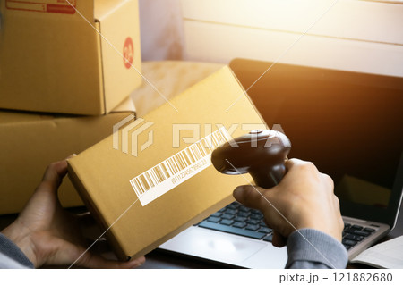 Online selling ideas, working from home, 2025 trends 121882680