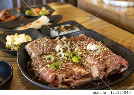 Korean BBQ. Seasoned beef ribs 121883040