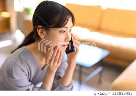 女性ポートレート 121889455