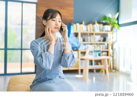 女性ポートレート 121889460