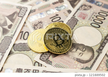 ビットコインと一万円札 121889502