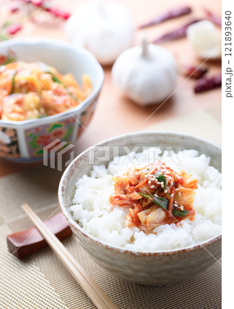 シャキシャキした食感で美味しい きゃべつキムチ シャキシャキした食感で美味しい きゃべつキムチ 121893640