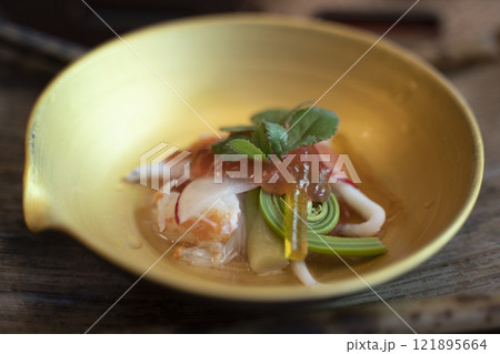 料亭の料理 121895664