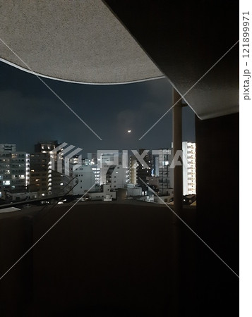 ベランダからの景色 景色 夜景 ベランダ 空 夜空 ベランダからの景色 景色 夜景 ベランダ 空 夜空 121899971