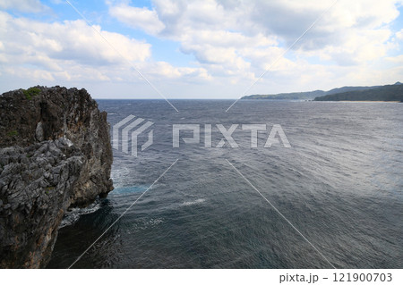 沖縄県　辺戸岬 121900703