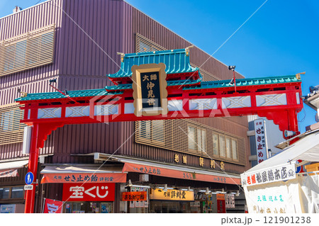 川崎大師 仲見世通り 121901238