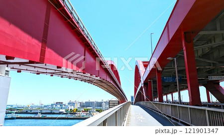 歩道から仰ぎみる神戸大橋 歩道から仰ぎみる神戸大橋 121901347