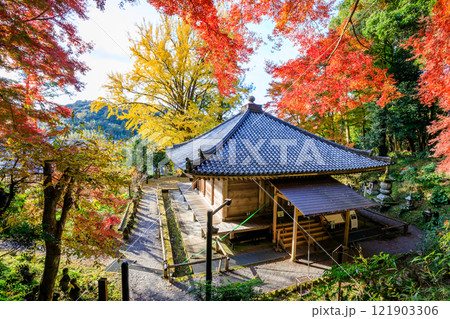 秋の富貴寺 大分県豊後高田市 秋の富貴寺 大分県豊後高田市 121903306