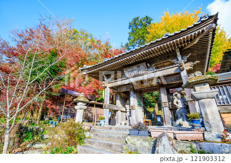 秋の富貴寺 大分県豊後高田市 秋の富貴寺 大分県豊後高田市 121903312