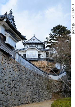 備中松山城 天守閣・五の平櫓 備中松山城 天守閣・五の平櫓 121906531