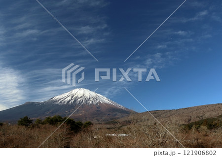 元旦の富士山 121906802